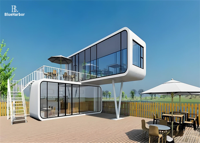 Nowoczesny domek kapsułkowy dla kreatywnych apartamentów jako schronienie lub biuro kreatywne